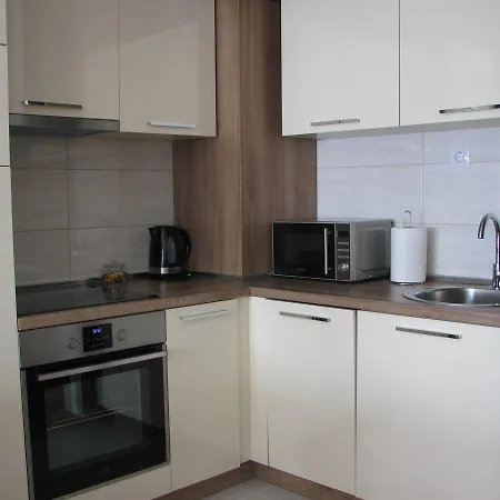 B&s Lux Budua