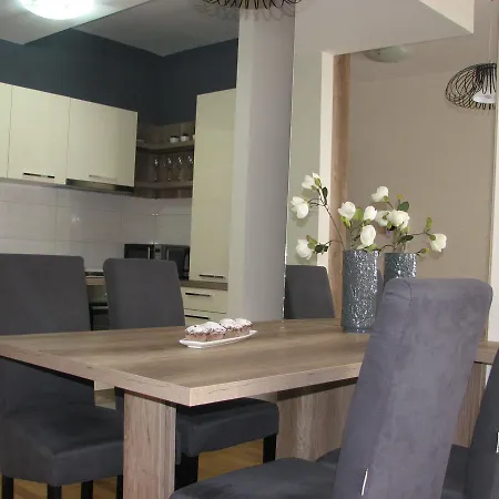 B&s Lux Appartamento Budua
